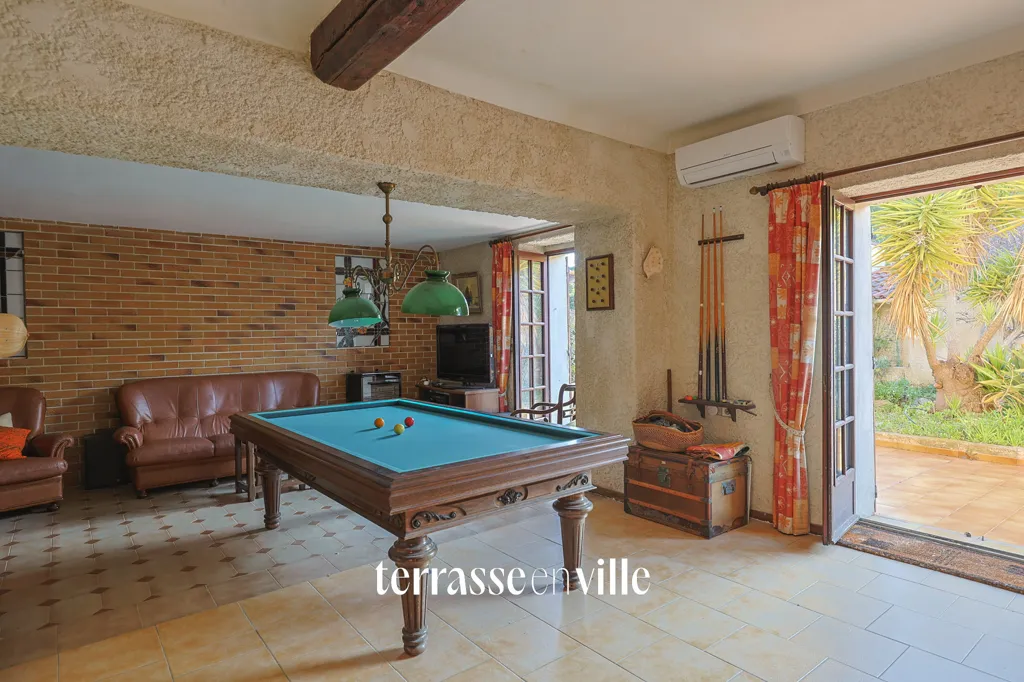 Pièces - Maison Familiale avec Jardin à Saint-Cyr-sur-Mer