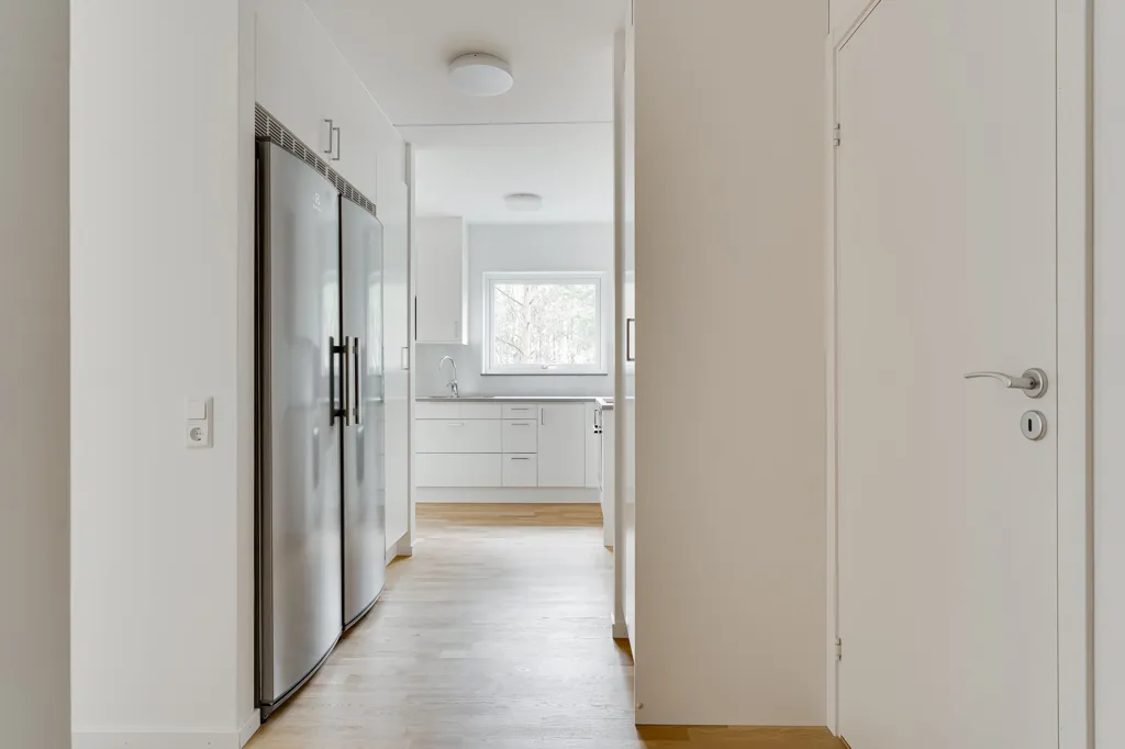 hallway_entrance