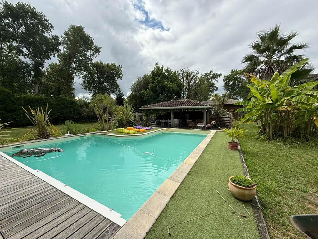 Piscine - Maison à Rénover avec Piscine à Bénesse-Maremne