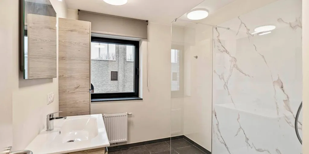 Salles de bain - Nouvelle Construction avec Terrasse Privée à Genk