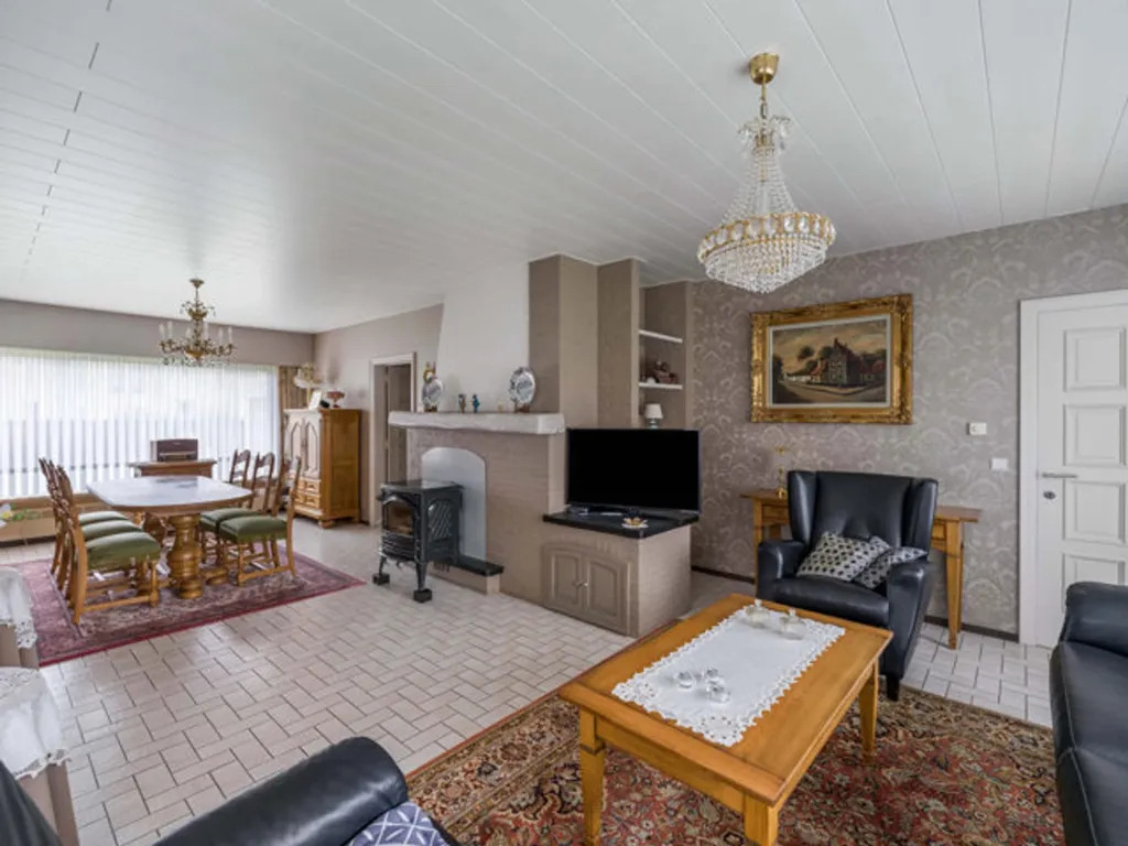 Séjour - Maison avec Terrasse et Garage à Dessel