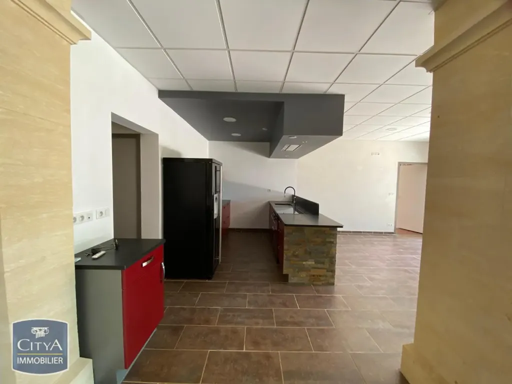 Cuisine - Maison architecturale avec terrasse à Meyrals