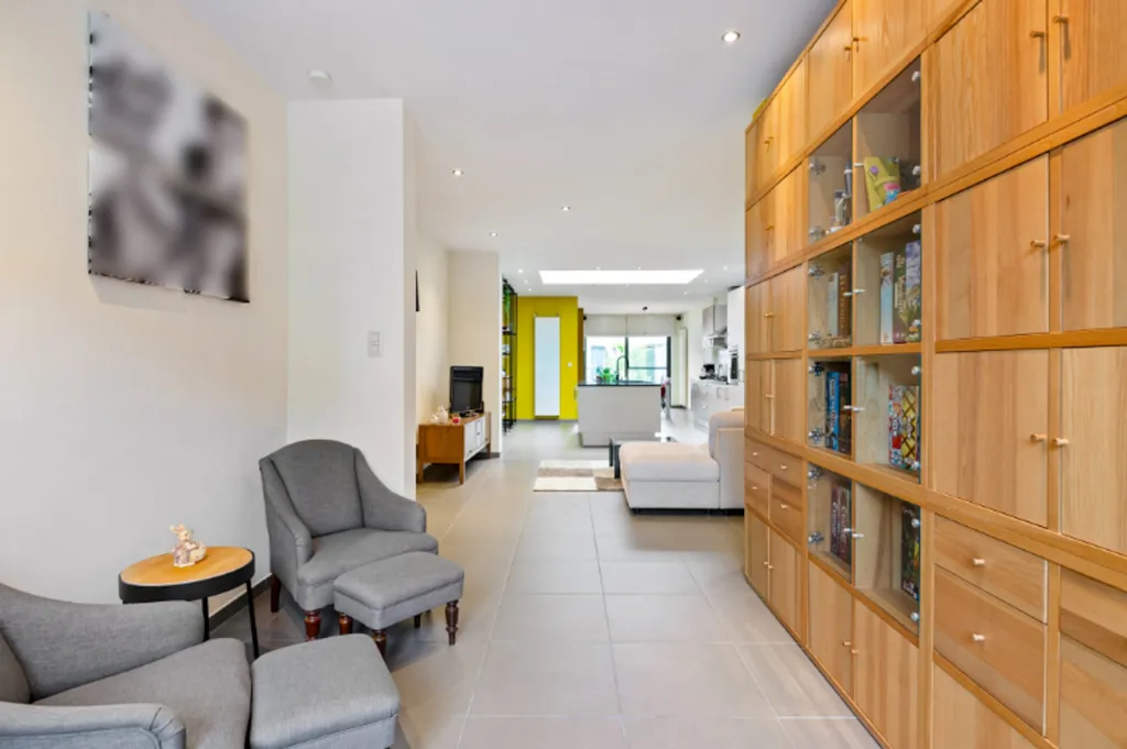 Séjour - Appartement Rénové avec Garage et Jardin à Schelle