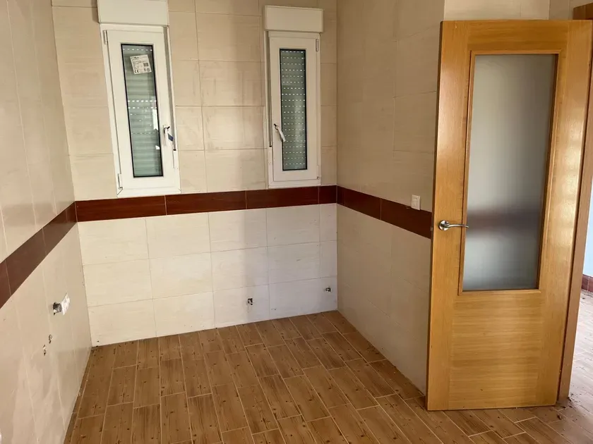 Bathrooms - Chalet with Garden near Avila