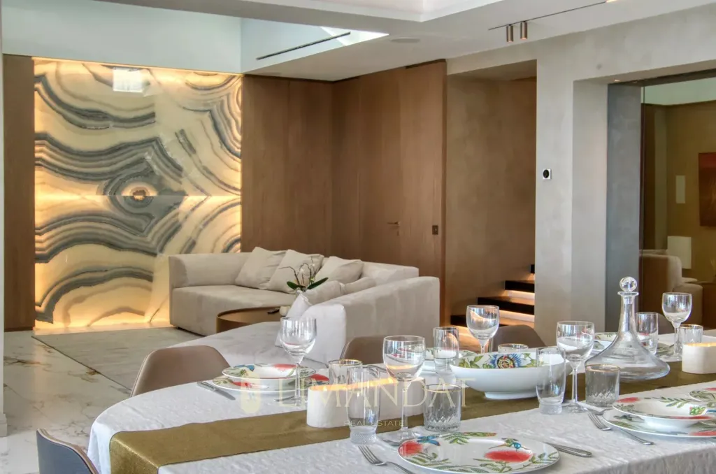 Salle à manger - Villa de luxe avec vue mer à Cannes