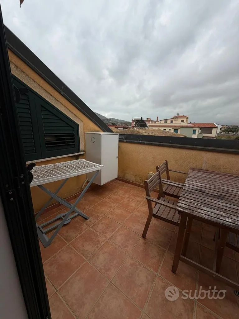 Terrasse - Mansard Attico with Terraces in Aspra