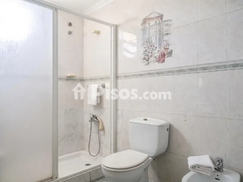 Vannitoad - Apartment with Exterior Views in Triana