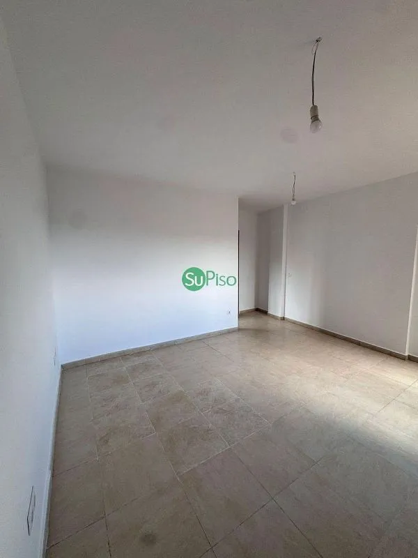 Pièces - Spacious Flat with Terrace in Magán