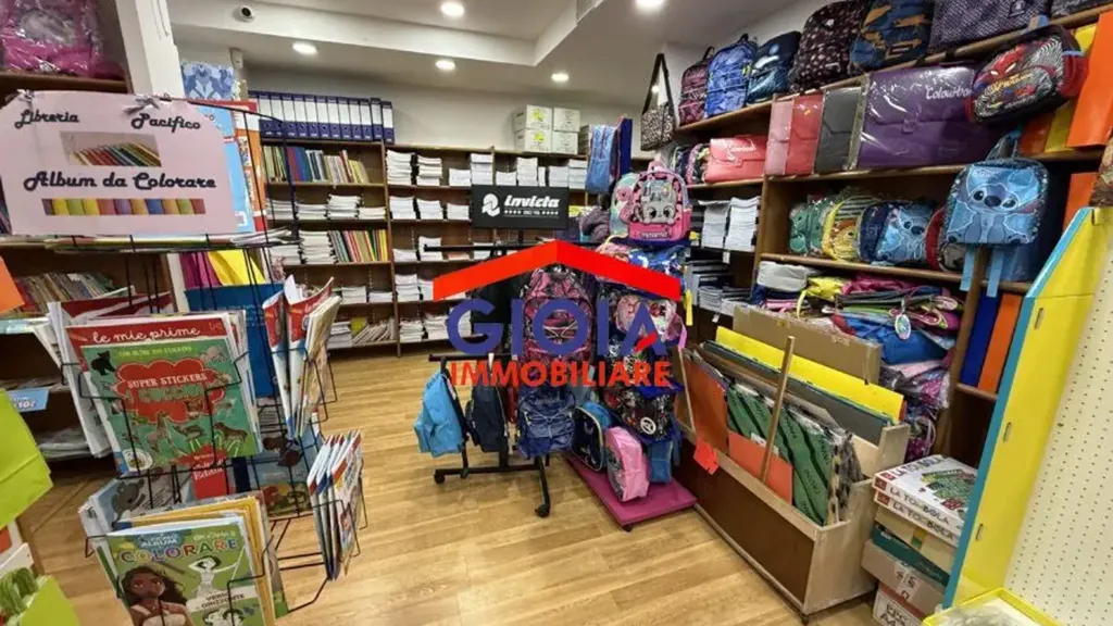 Pièces - Historic Bookshop Apartment in Mondragone
