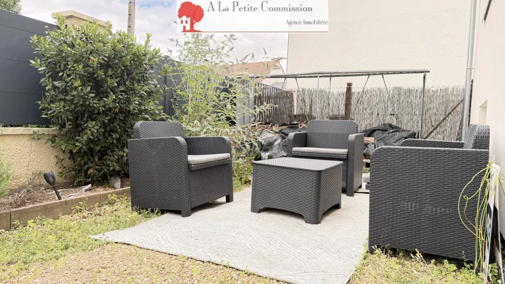 Terrasse - Maison avec Sous-sol Total et Jardin à Champhol