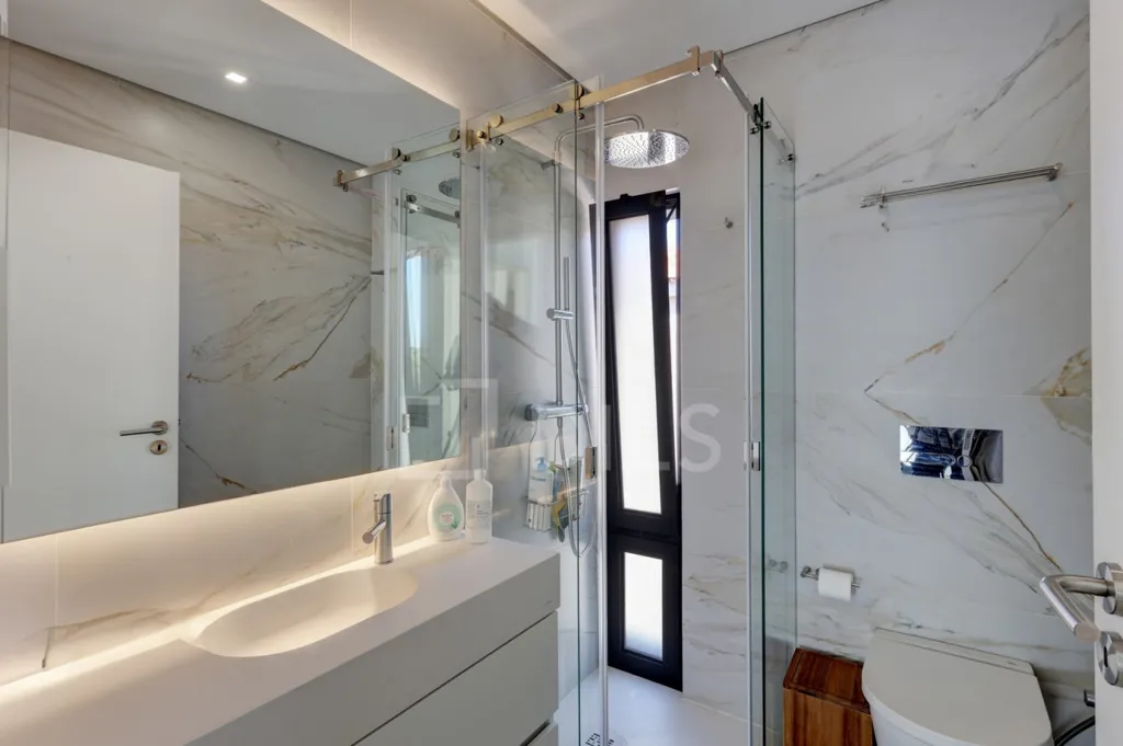 Vannitoad - Contemporary House with Pool in Cascais