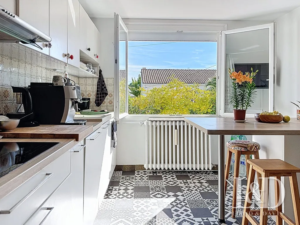 Kitchen - Renovated House with Garden in Royan