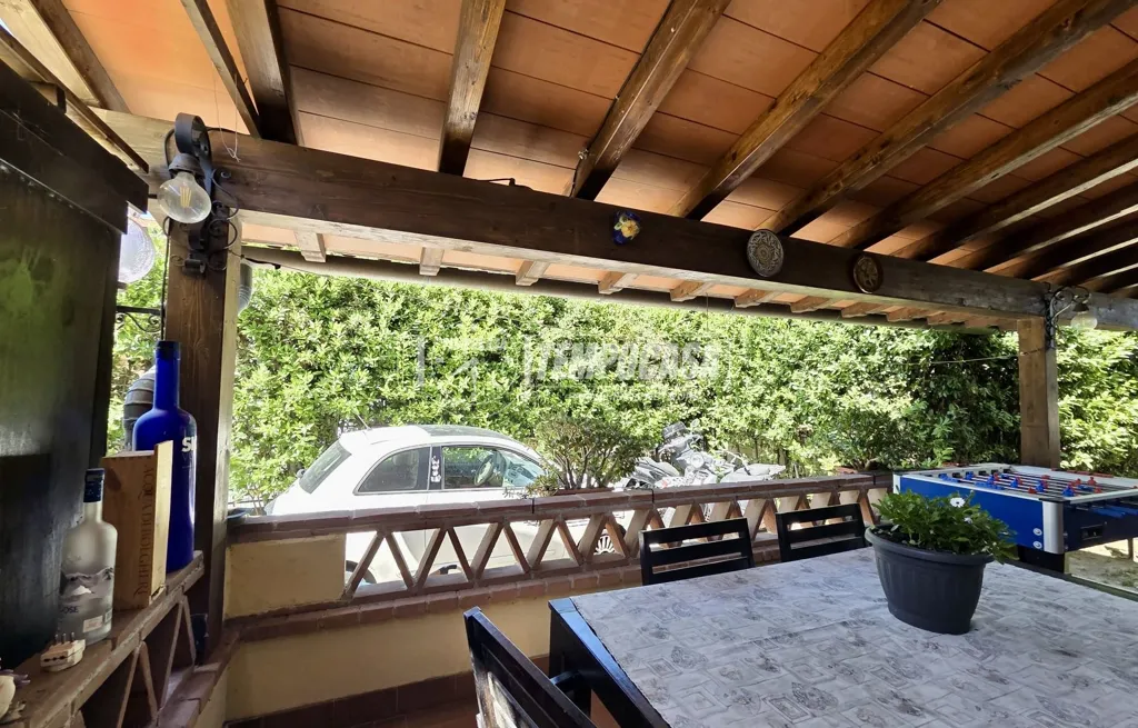 Terrass - Rustic Villa with Garden in Castagnola, Massa