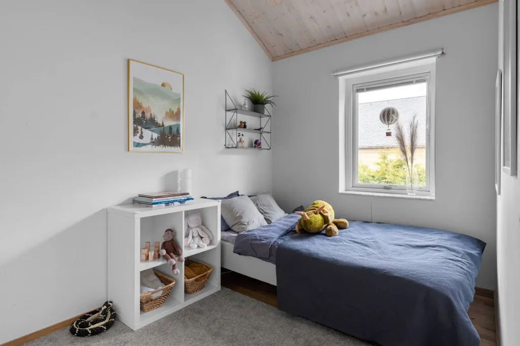 Magamistoad - Modern Flat with House-Style Feel in Central Älta