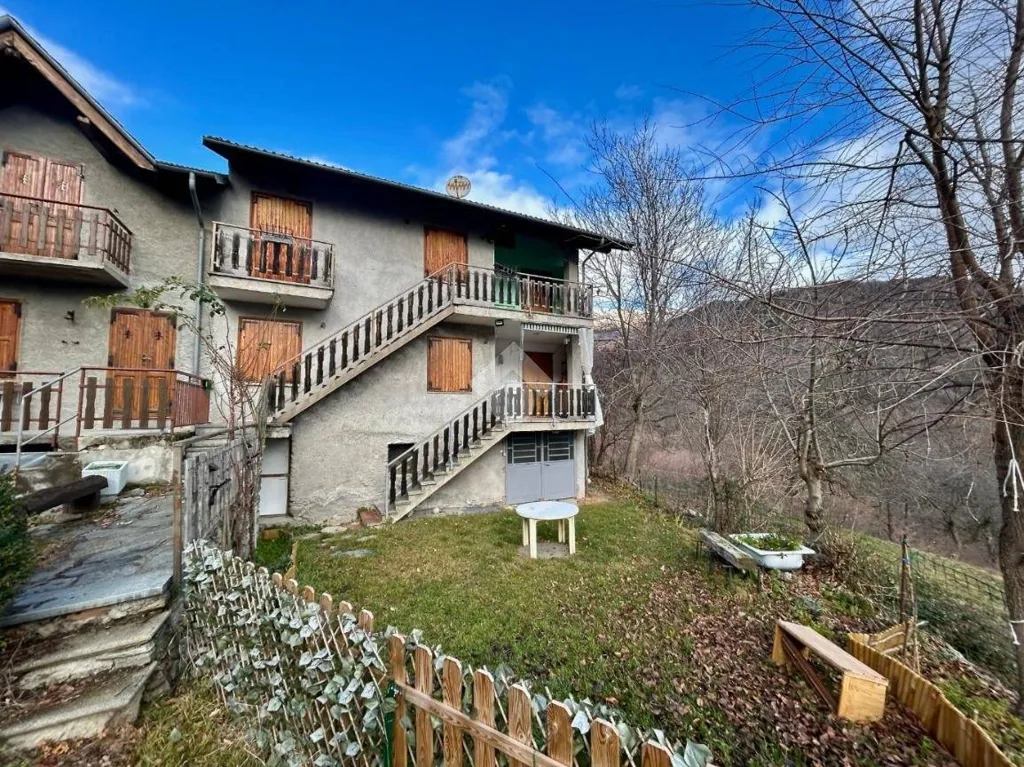 Välivaade - Semi-Detached Villa with Garden in Condove