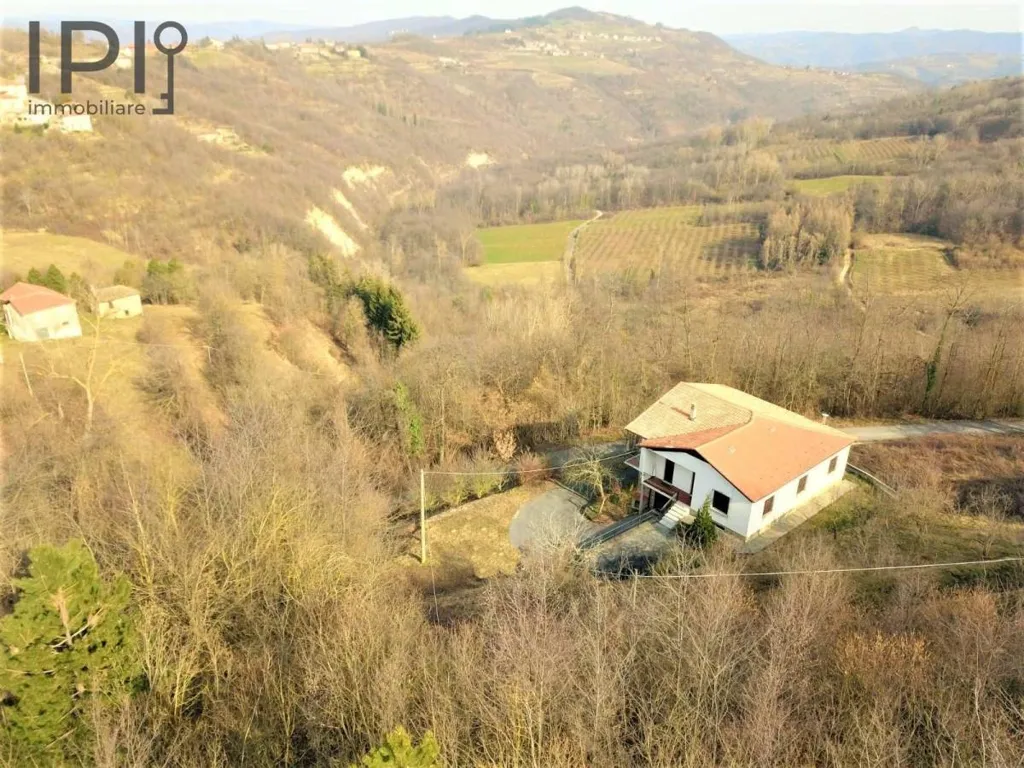 Õhuvaade - Villa with Castle View in Prunetto