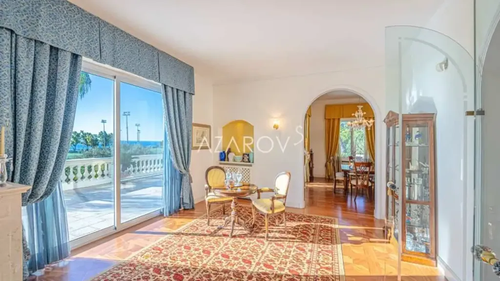 Salle à manger - Villa with Sea View in Sanremo