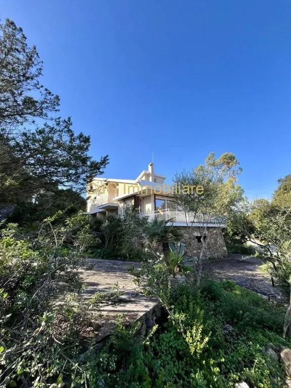 Extérieur - Villa with Sea View in Golfo Aranci