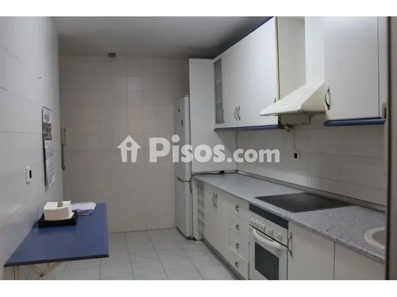 Cuisine - Spacious Apartment with Balcony in Murcia