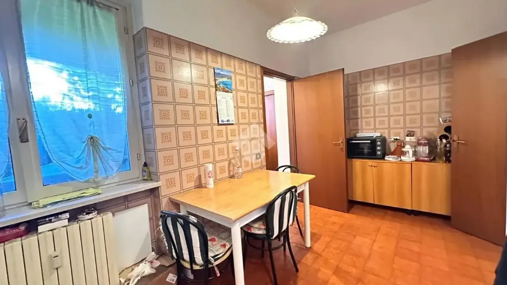 Salle à manger - First-Floor Apartment with Private Porch in Mozzo
