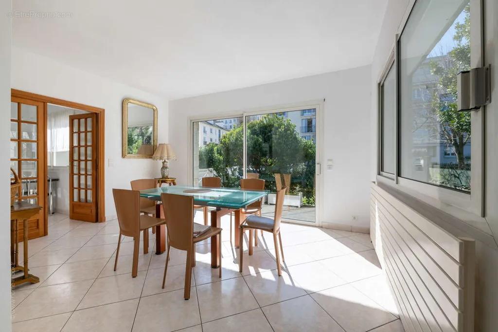 dining_room