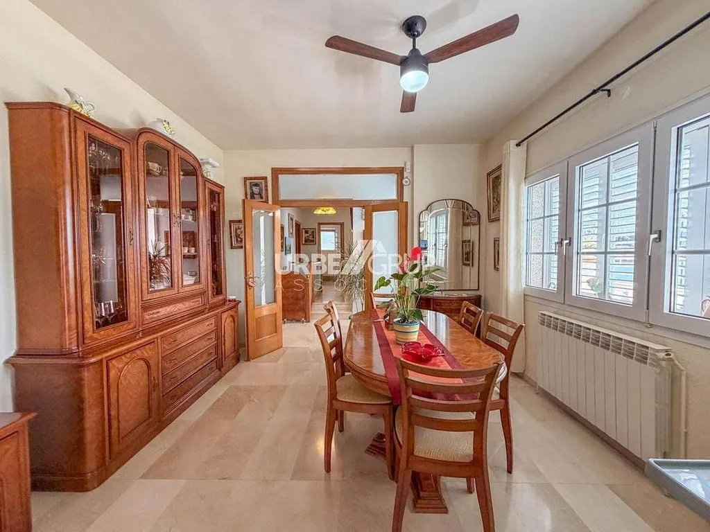 Salle à manger - Luxury House with Pool in Castellbisbal