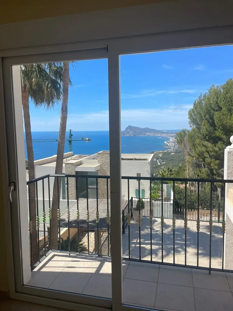 Rõdu - Villa with Sea View in Altea