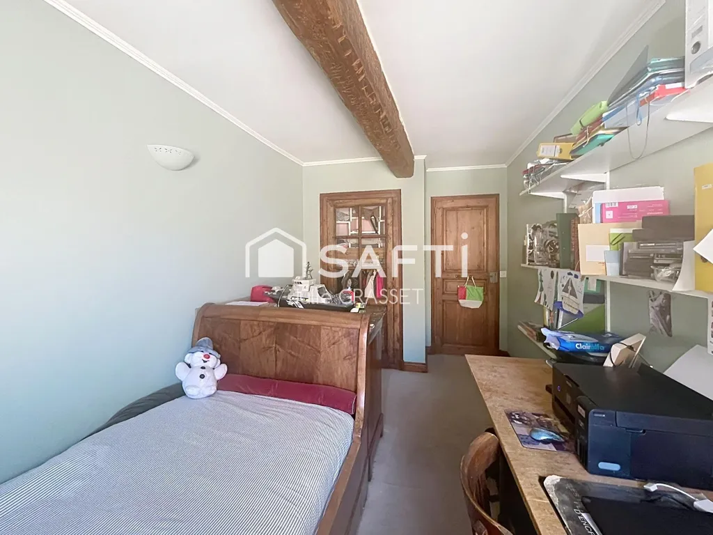 Camere da letto - Characterful Apartment with Rooftop View in Béziers