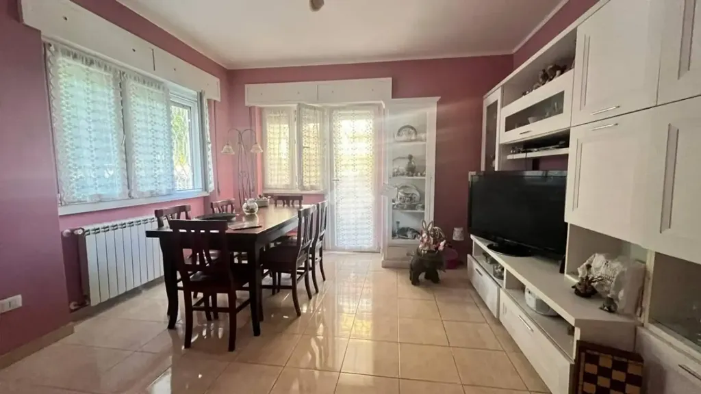 Söögituba - Spacious Apartment with Garden in Ladispoli