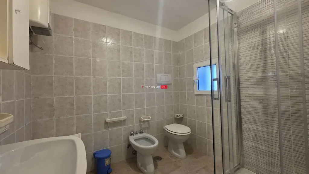 Bathrooms - Restored Trullo with Garden in Cisternino