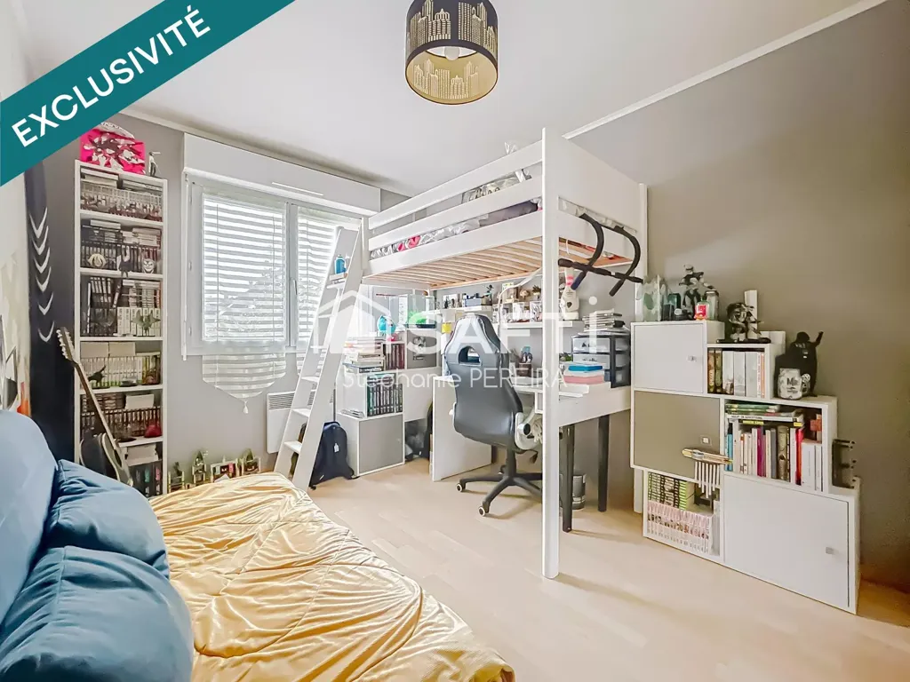 Camere da letto - House with Cinema Space in Town Centre