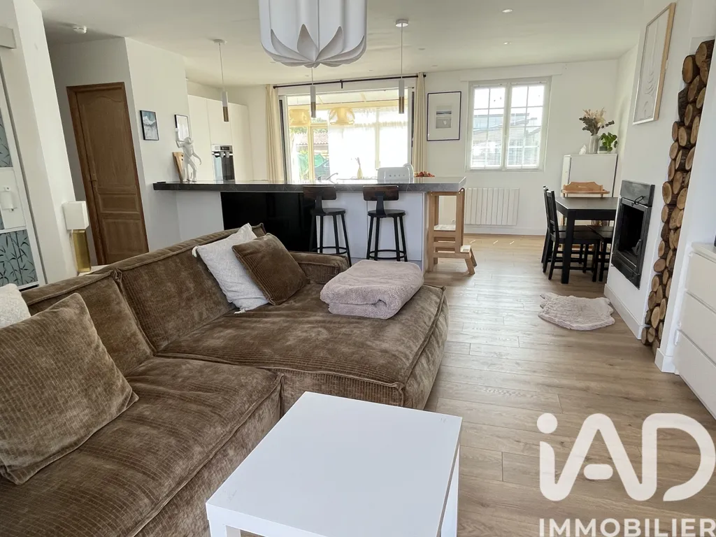 Living Room - Ground Floor House with Veranda in Bouguenais