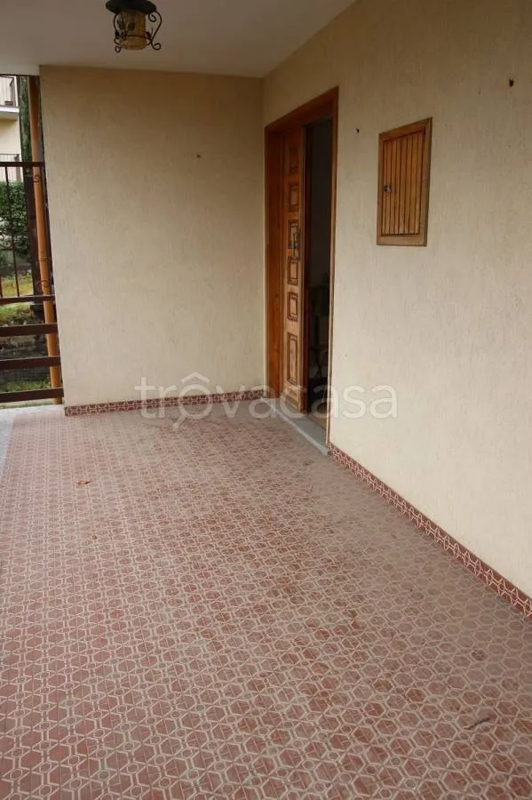 Terrace - Semi-detached House with Garden in Giaveno