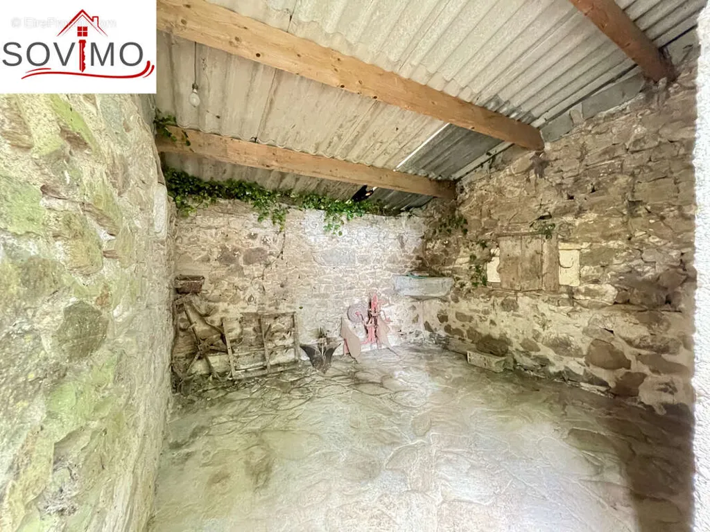 Pièces - Fermette avec Dépendances et Vue sur la Vallée à Suris