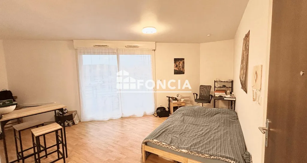 Bedrooms - Studio with Balcony near Poitiers University