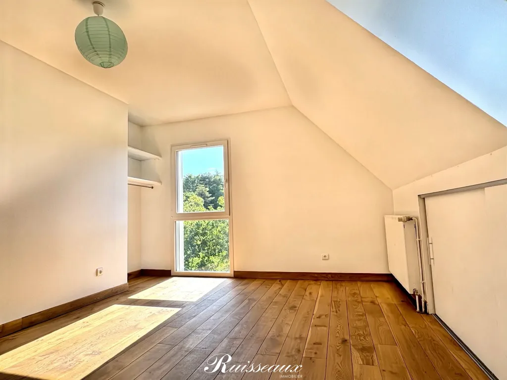 Toad - Contemporary House with Garden in Dijon
