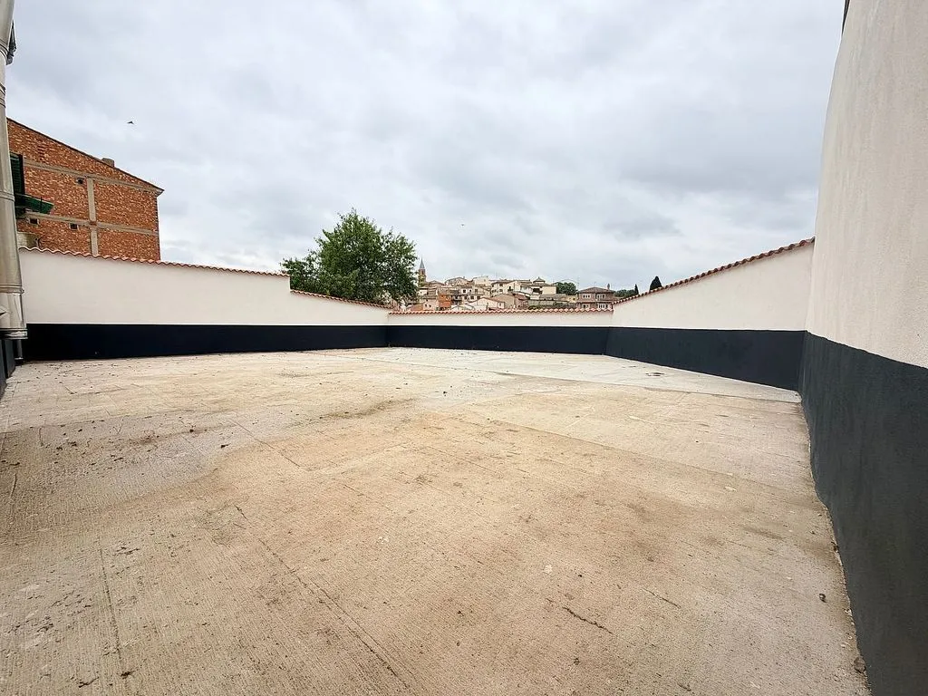 Aed - Terraced House with Terrace in Milagro