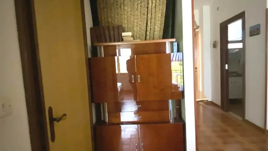 Esik - Apartment with Balcony in Balsorano