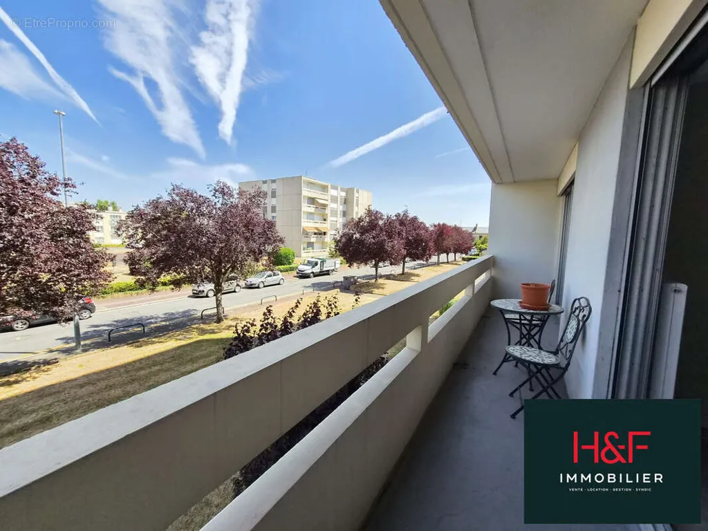 Balcone - Bright 2-Bedroom Apartment with Balcony in Caen