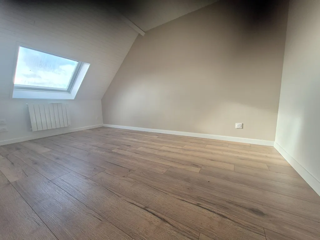Toad - Modern House with Garden in Town Centre