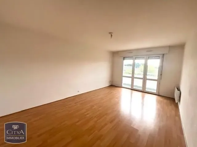 Stanze - 3-Bedroom Apartment with Balcony in Mérignac