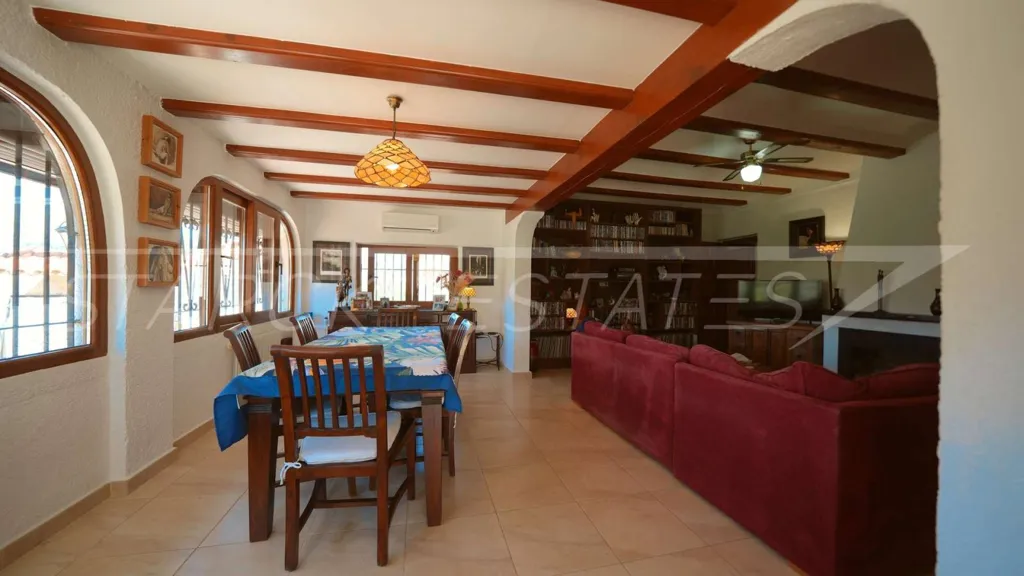 Söögituba - Villa with Pool in Orba