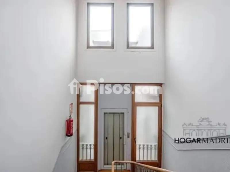 Pièces - Classic Apartment with Balconies in Jerónimos