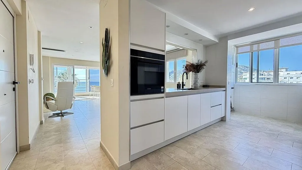 Cuisine - Seafront Apartment with Pool in L'Albir