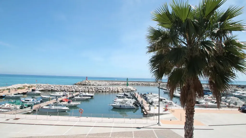 2-Bedroom Apartment with Lift in Loano