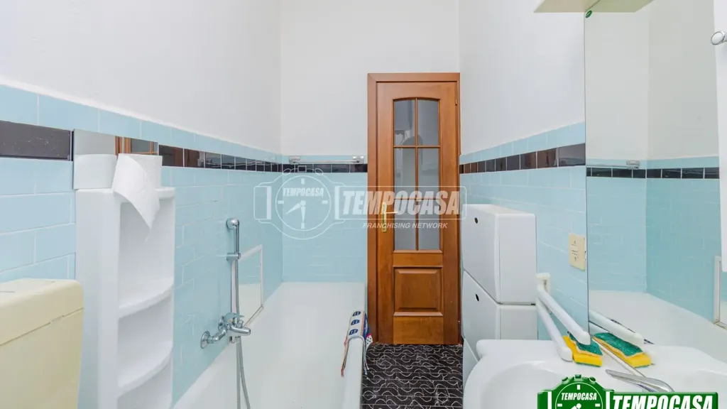 Bagni - Bright 2-Bedroom Apartment in Voghera