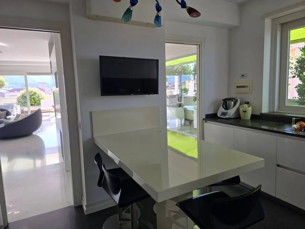 Köök - Luxury Penthouse with Panoramic View in Terni
