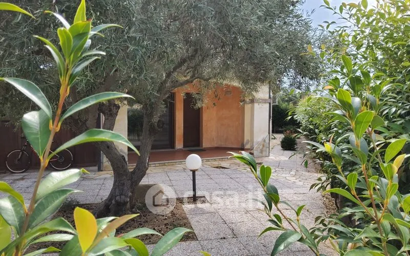 Jardin - Four-Bedroom Villa with Private Garden in Capoterra