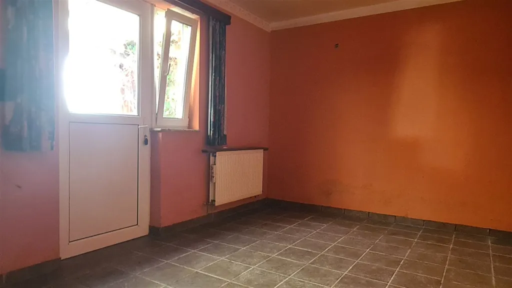 Toad - Renovation Project House with Solar Panels in Kortessem