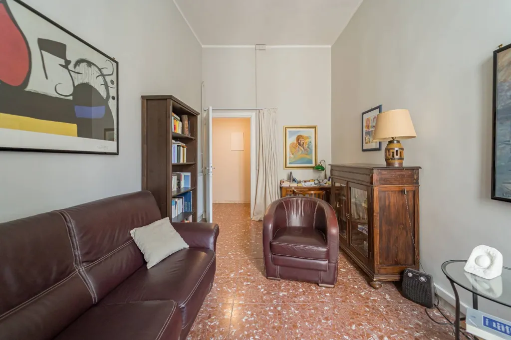 Elutuba - Triplex with Double Exposure in Ludovisi, Rome